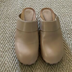Massimo Dutti Clogs